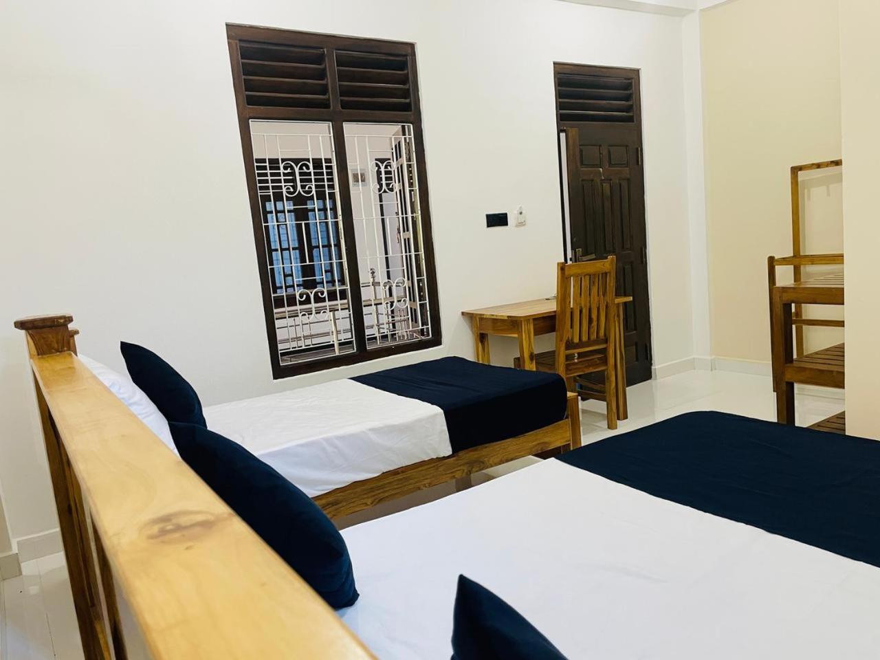 Natraj Guest House Trincomalee Dış mekan fotoğraf
