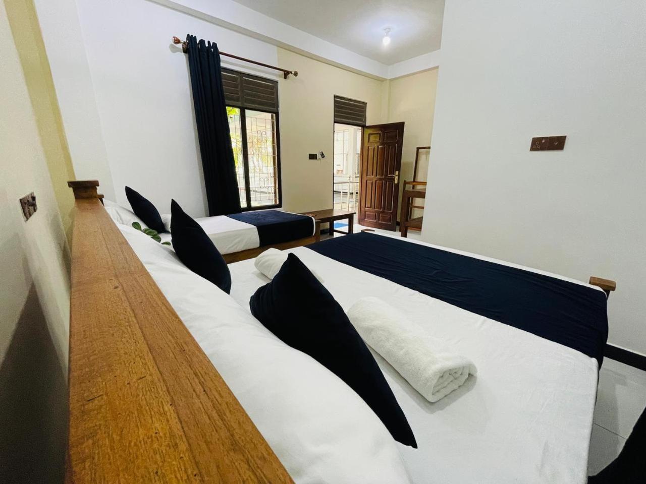 Natraj Guest House Trincomalee Dış mekan fotoğraf